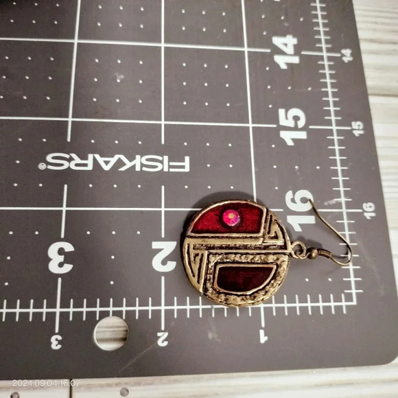 Women's Dangle Drop Earrings Antique Gold Tone Garnet Red Enamel Rhinestone Boho - Picture 9 of 11